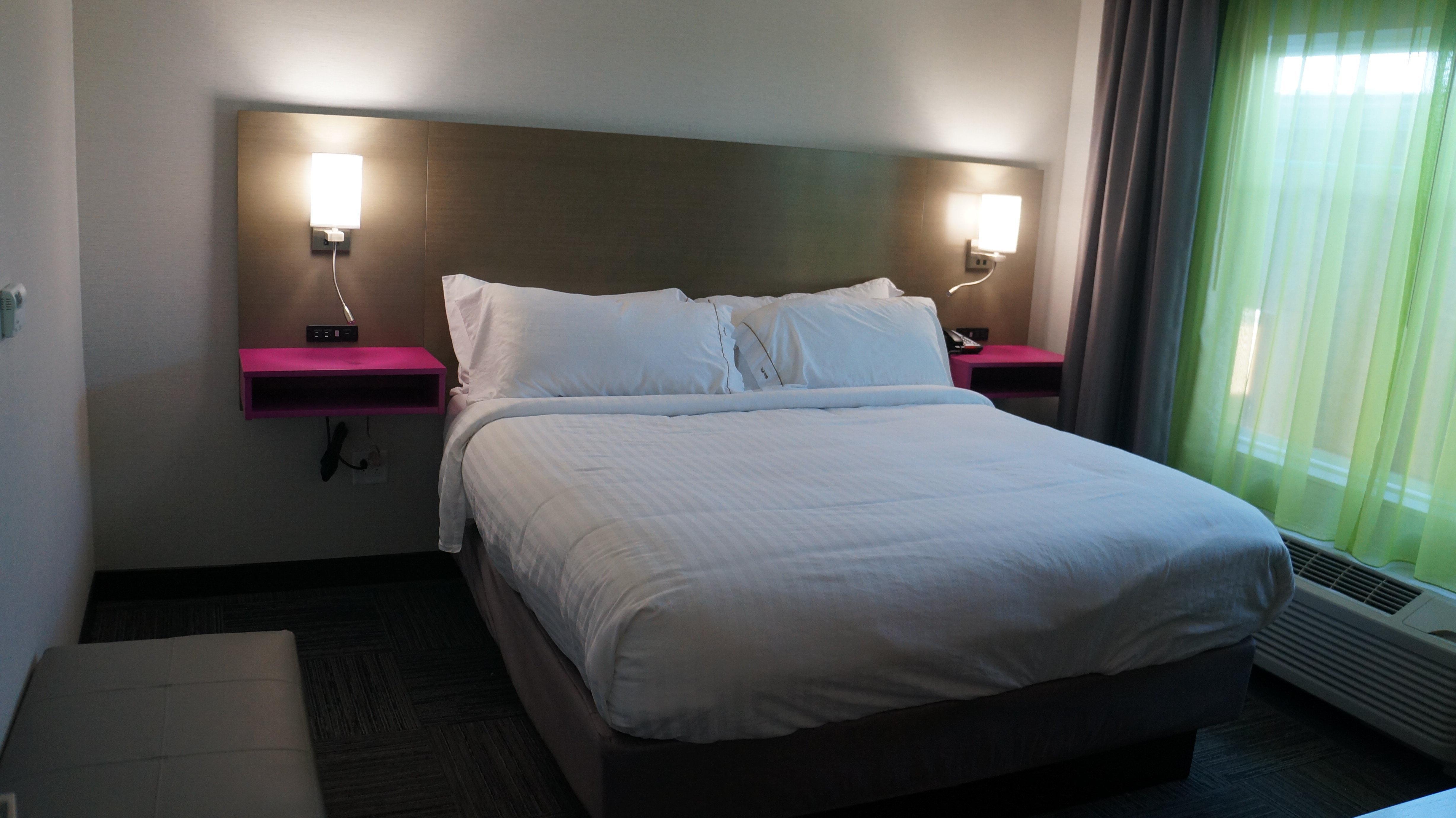 Express & By Ihg Hotel 3*
