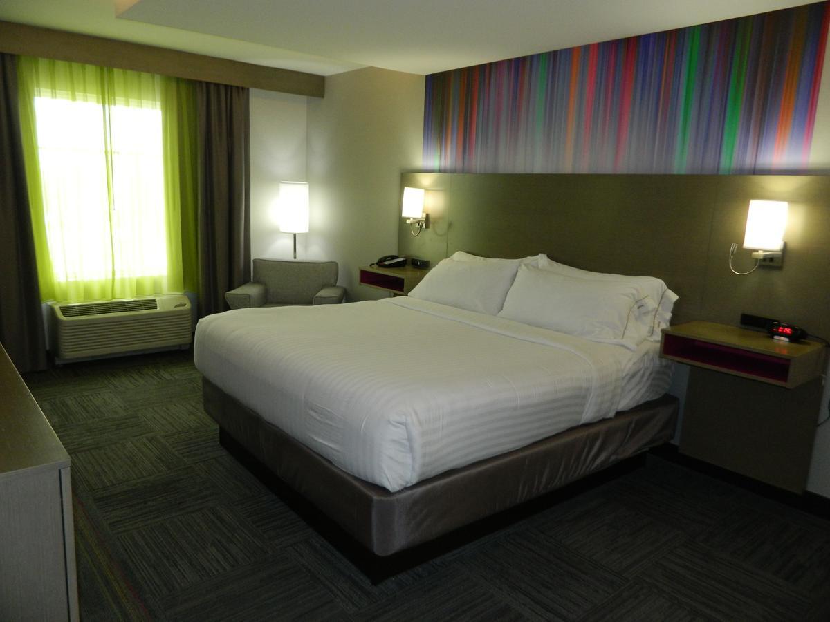 Hotel Express & By Ihg